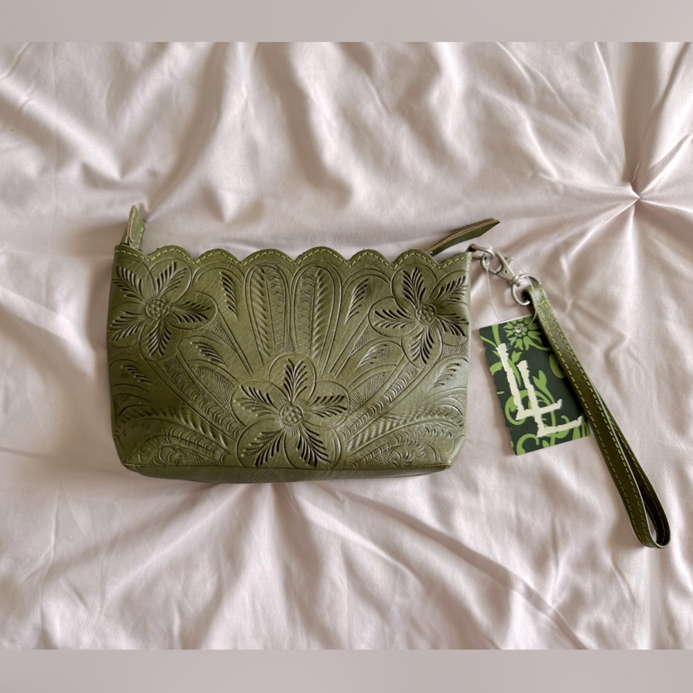 Leaders in Leather Green Floral Print Clutch Purse